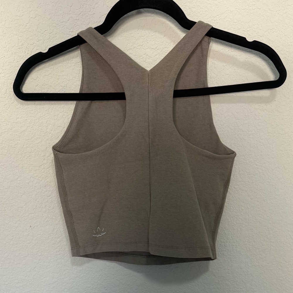 Beyond Yoga Spacedye Refocus Cropped Tank with Shelf Bra Birch Heather Beige XS - Picture 5 of 8
